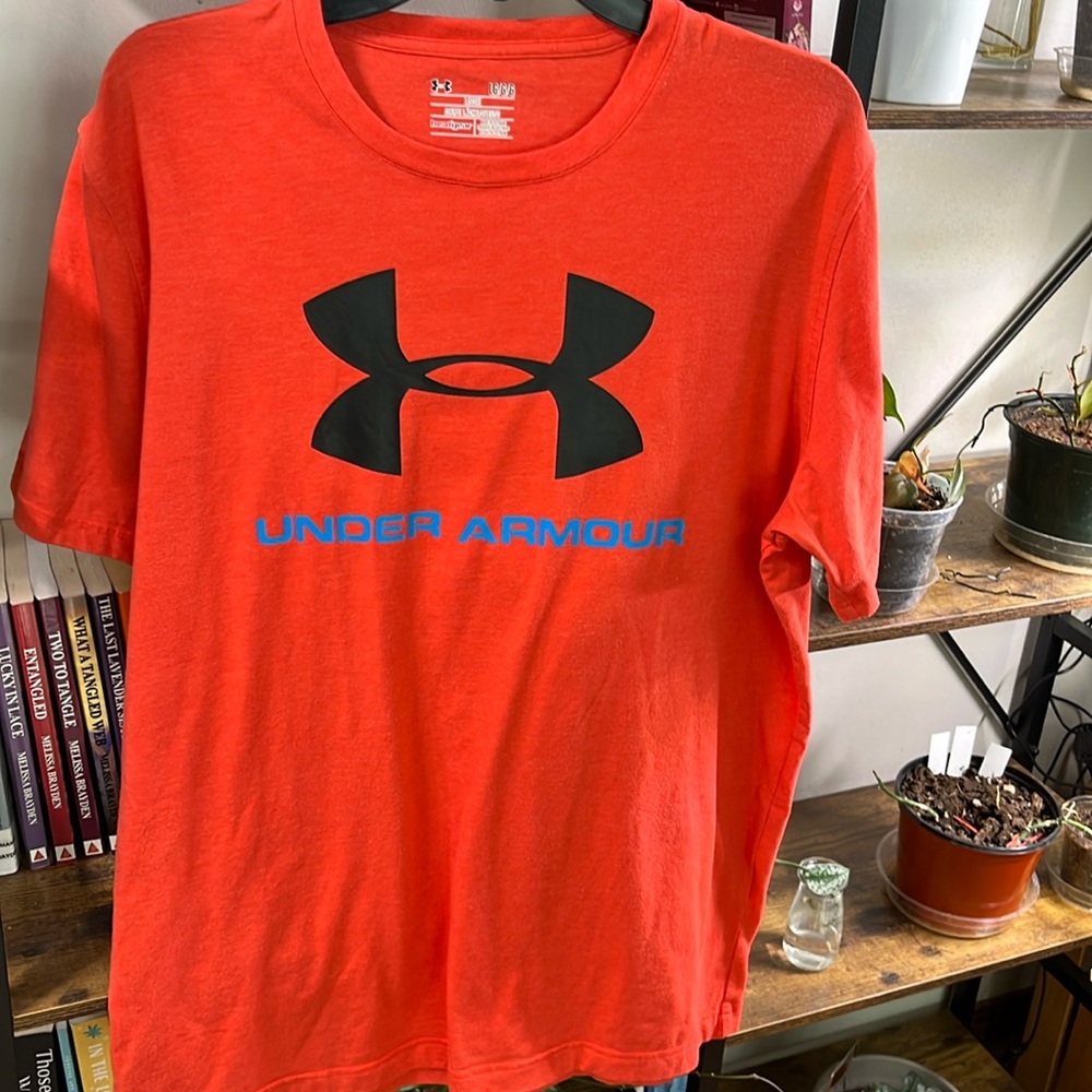Under Armour red t-shirt